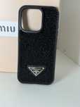 Nowe etui iPhone 15 pro Prada