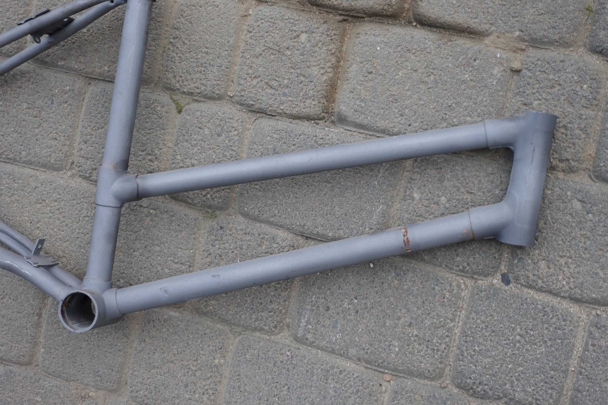 Rama roweru Romet Universal 20' PRL wypiaskowana stan bdb