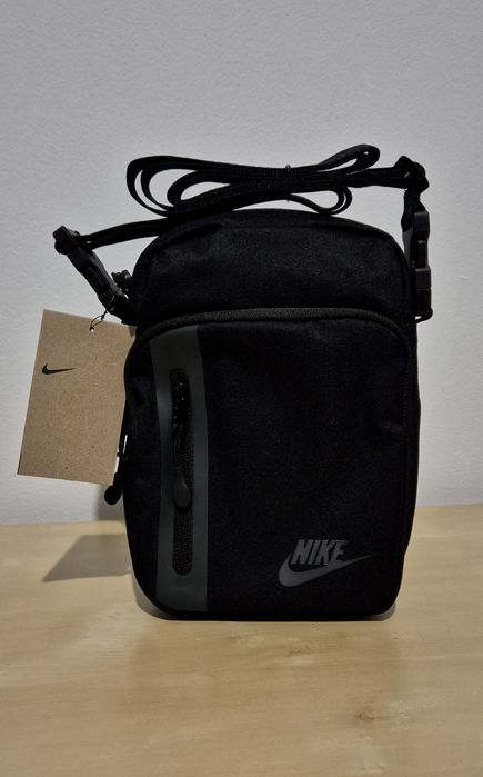 Listonoszka NIKE nowa nerka saszetka torebka torba. Oryhinal.