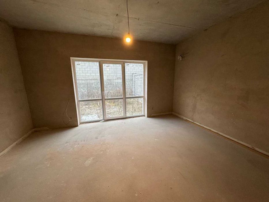 Сучасний котедж у масиві Липовий