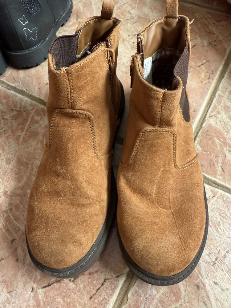 Botas em muito bom estado