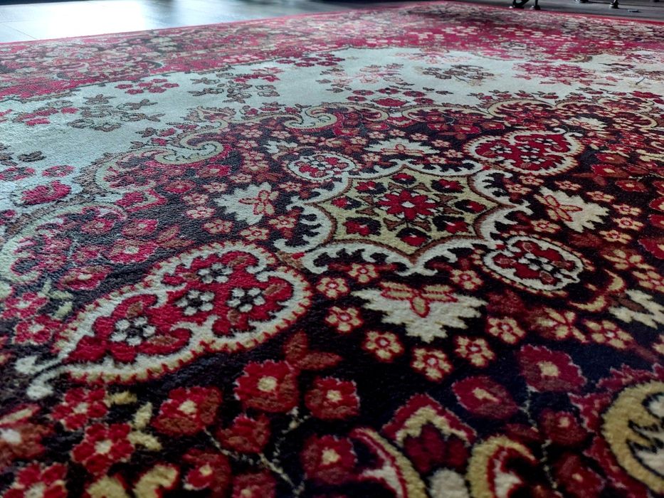 Klasyczny dywan orientalny w kolorach bordo i kremu – 320×155 cm