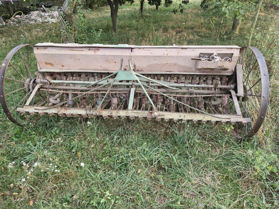 Siewnik konny z bronami