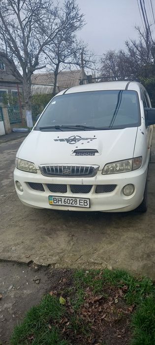 Микроавтобус Хюндай Н-1