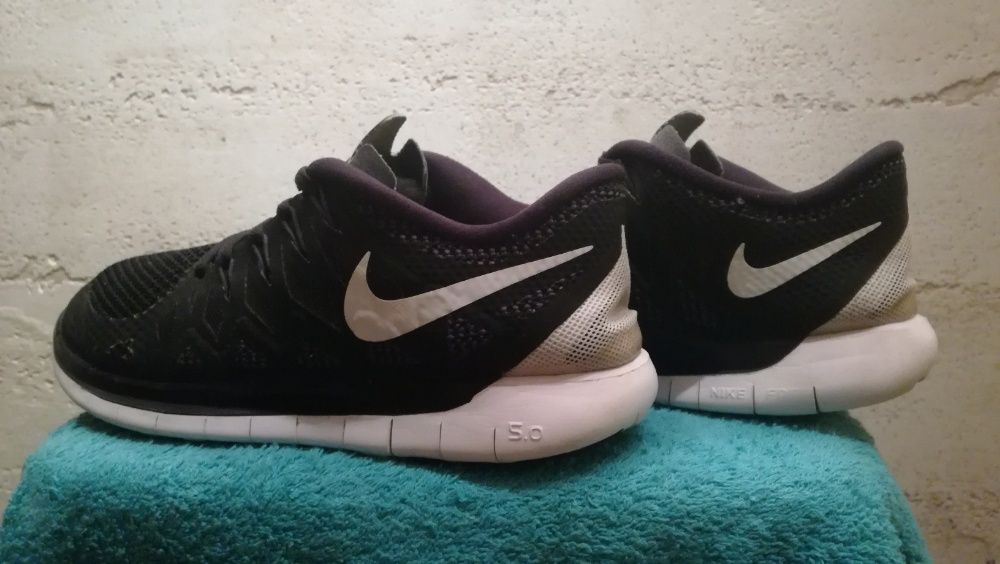 Buty do biegania NIKE FREE 5.0 r.39 stan bardzo dobry