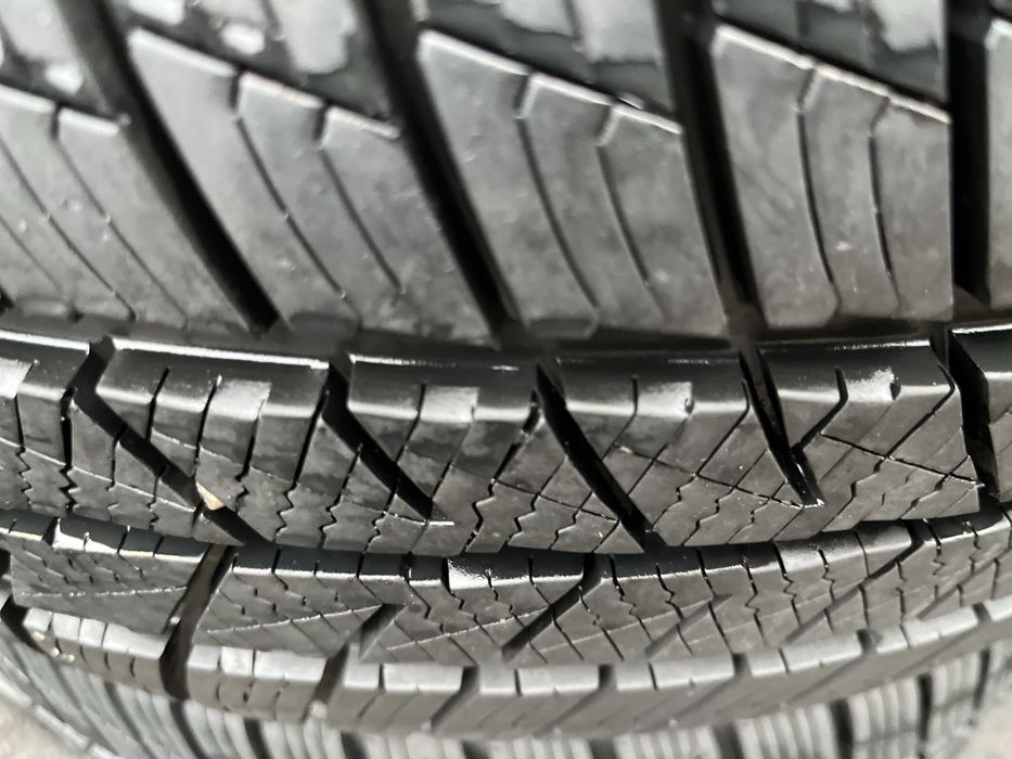 225/45/R19 (зима) Barum Polaris 5