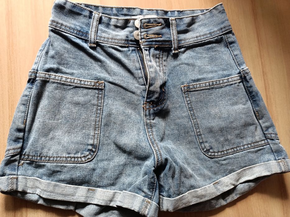 Оригінальні джинсові шорти