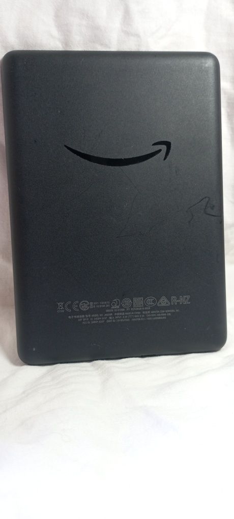 Електронна книга kindle 10th