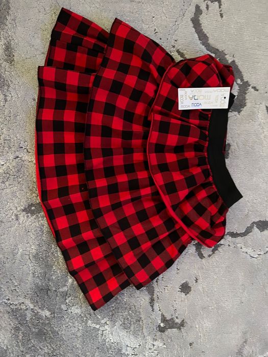 Welurowa bluza + nowa spódniczka roz 140