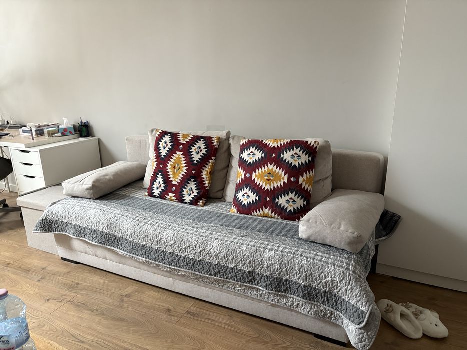 Kanapa rozkładana beżowa