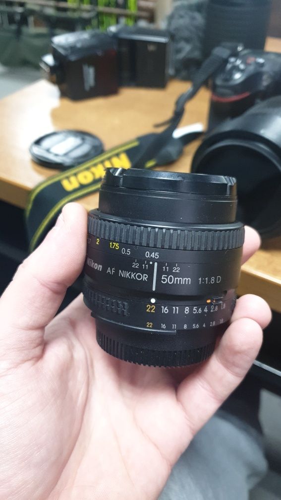 Продам комплект Nikon d7200.