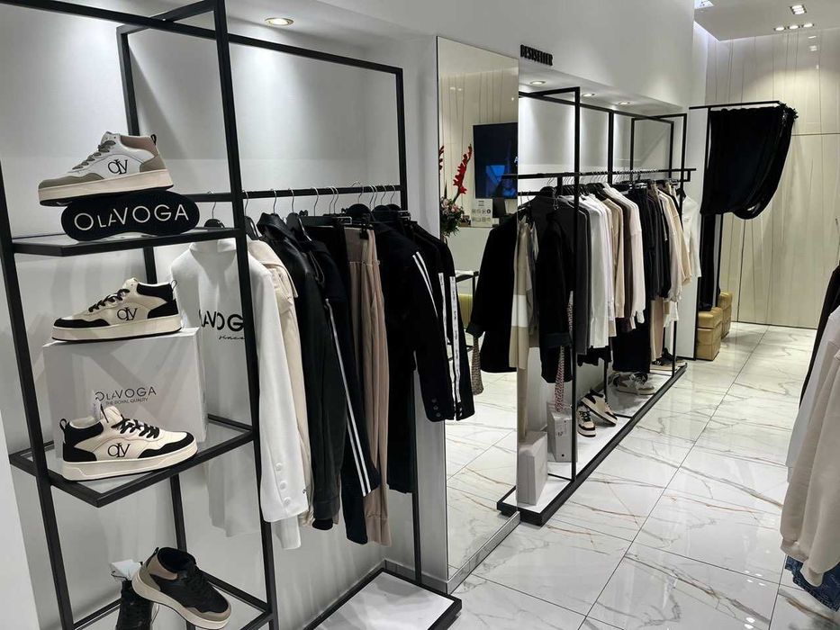 Wyposażenie butiku sklepu z odzieżą regały  Okazja DOTACJE !