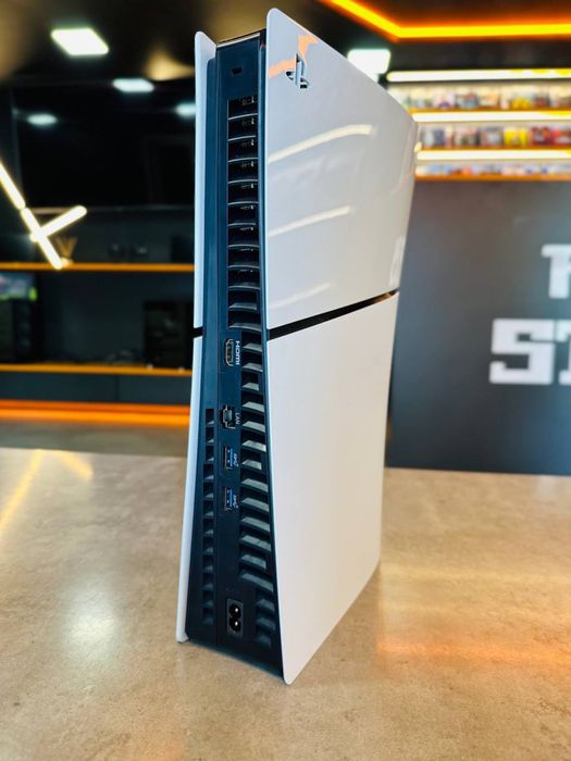 PlayStation 5 Slim Blu-ray - відмінний стан, гарантія від магазину!