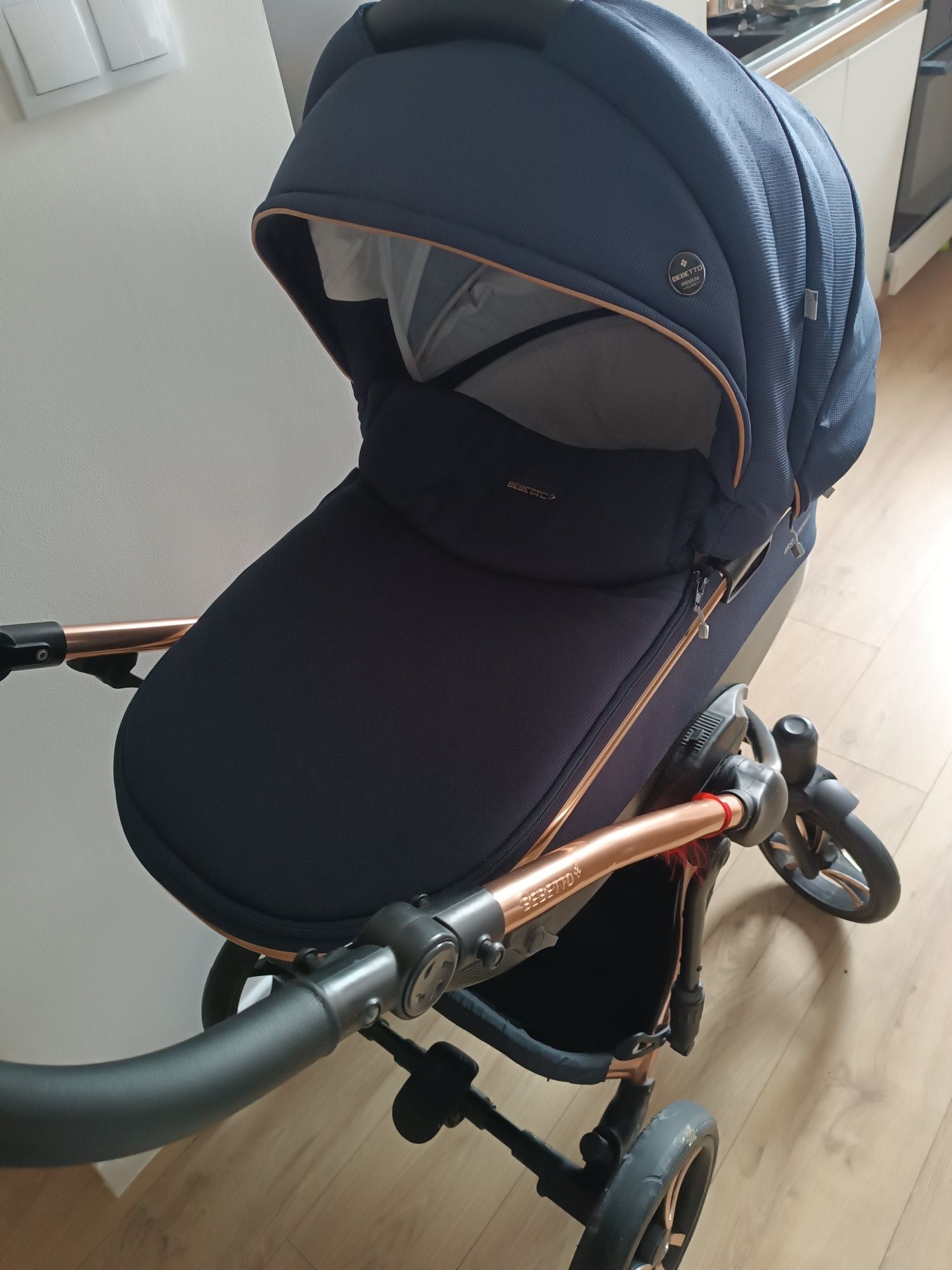 Wózek Bebetto Bresso premium 2 w 1, gondola plus spacerówka