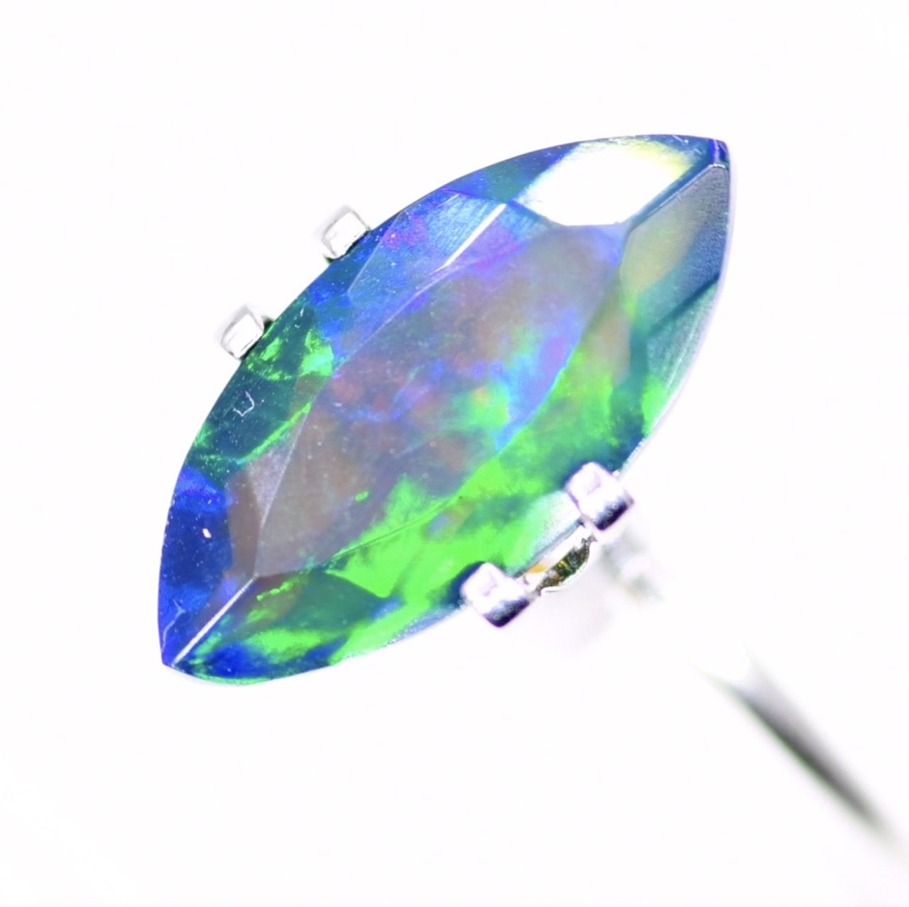 etiopski opal czarny 2,36 ct na pierścionek