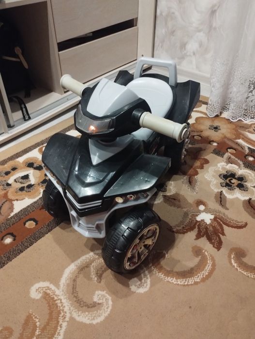 Машинка-каталка Caretero (Toyz) Mini Raptor