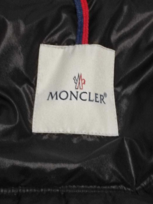 Курточка оригинал на девочку.