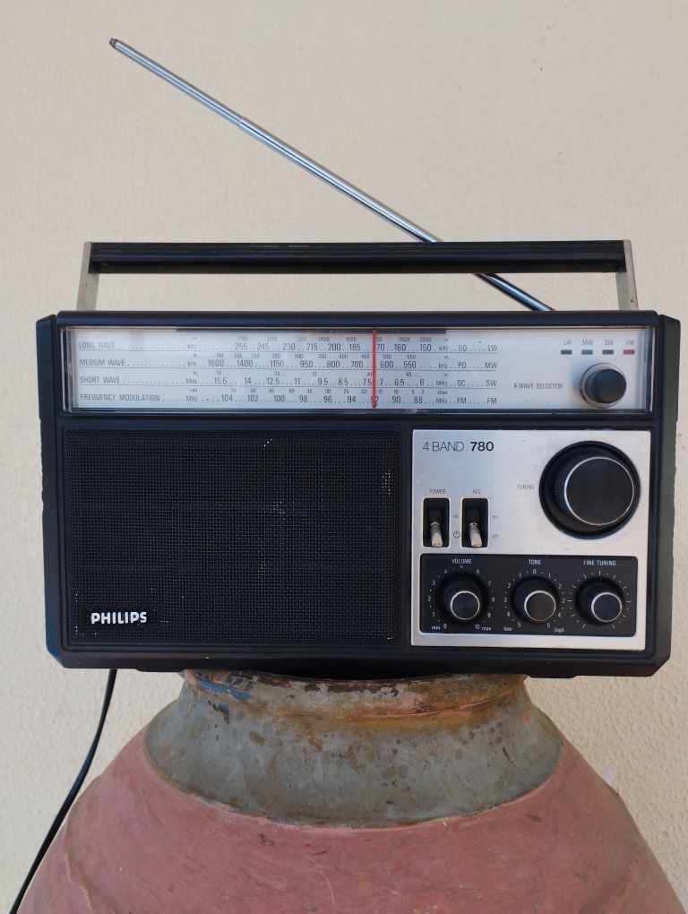 Rádio antigo Philips 90 AL 780/00