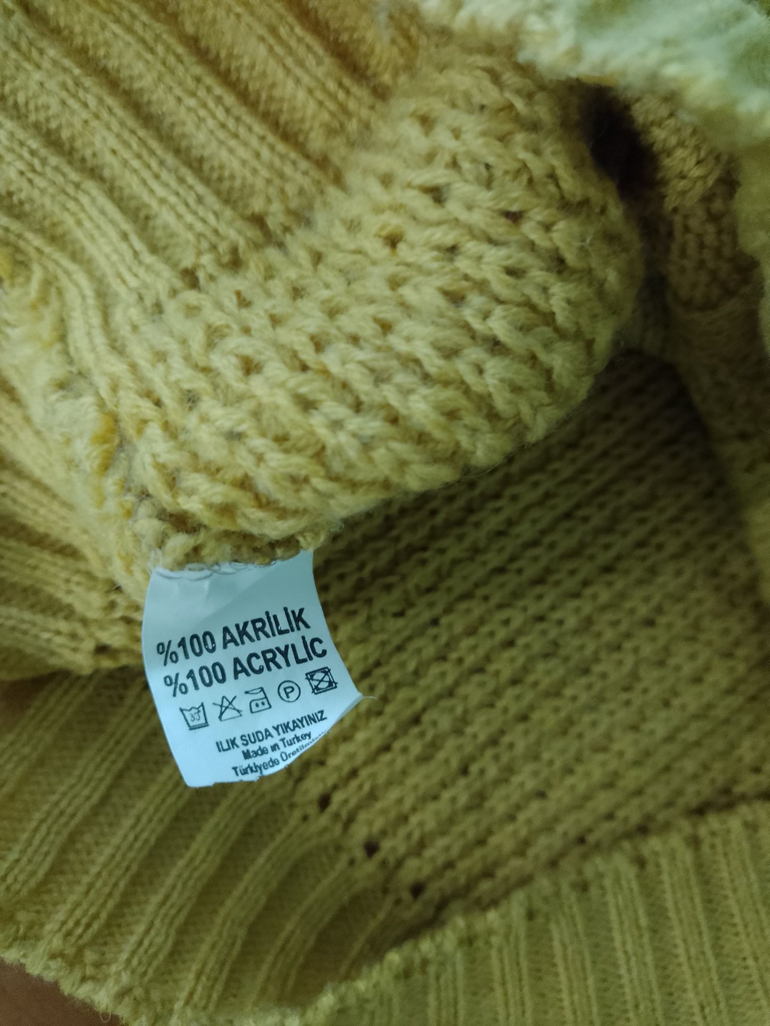 Sweterek rozmiar M/L