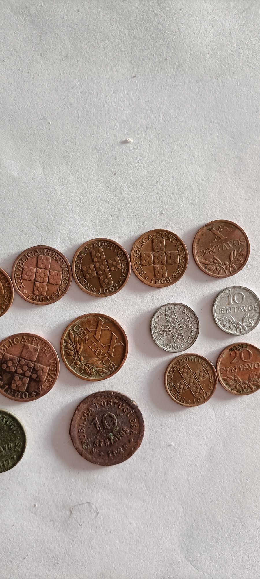 Diversas moedas de centavos