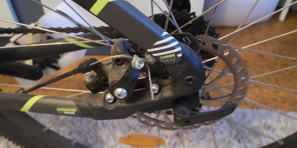 Bicicleta Todo terreno nova 1 ano de uso (NÃO ACEITO MBWAY)