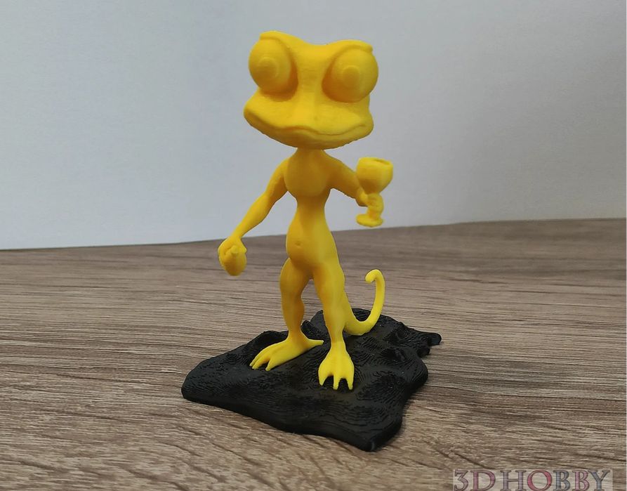 Camaleão Divertido com Copo e Garrafa