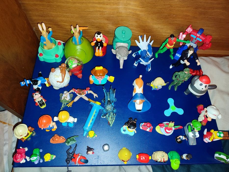 Vendo brinquedos a 0.50€ cada na compra de muitos