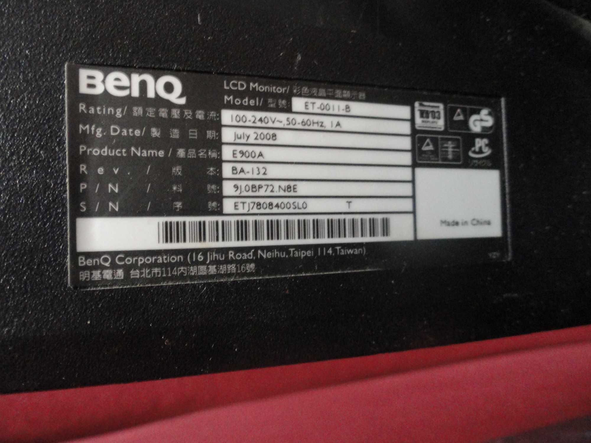 monitor BENQ E900A LCD wraz z kablami