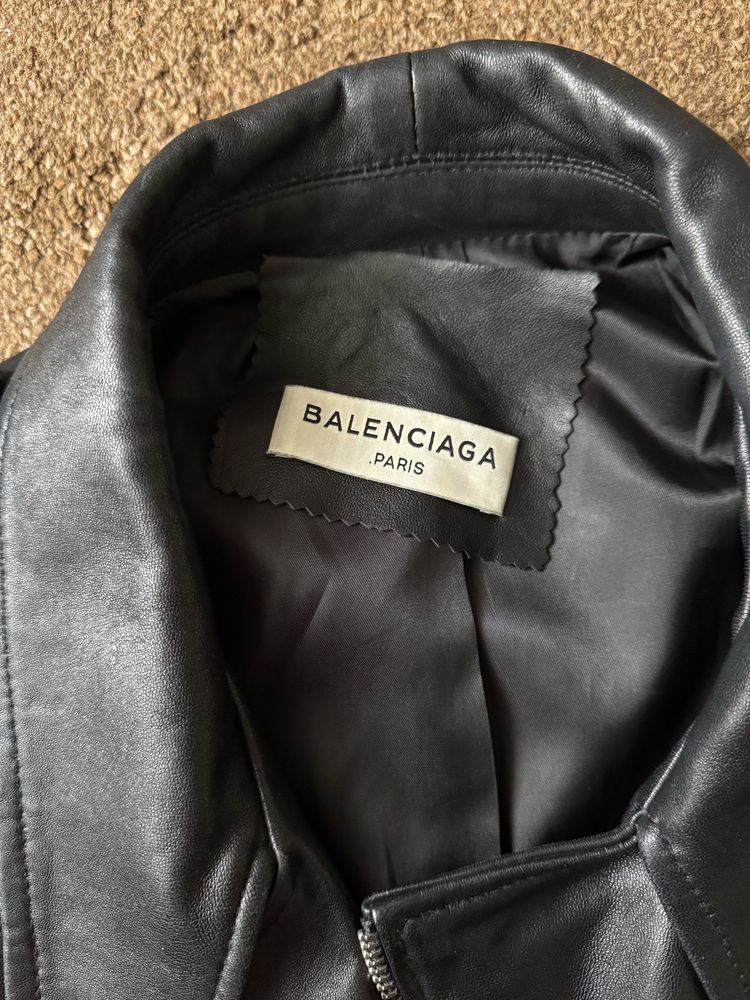 Шкіряна куртка balenciaga косуха