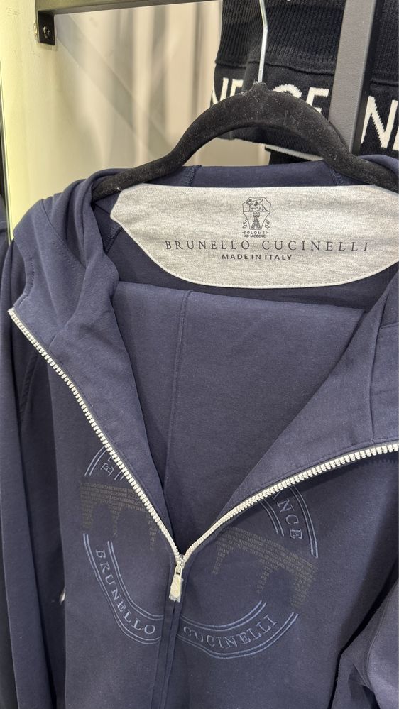 Продам кофту Brunello Cucinelli