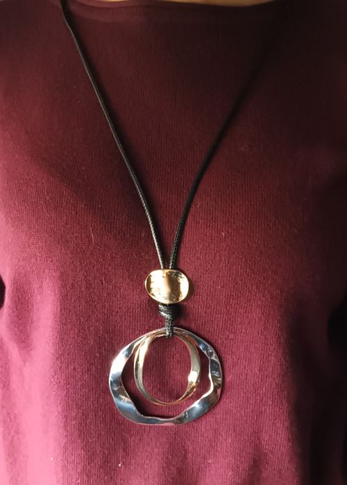 Colar muiticolor  novo