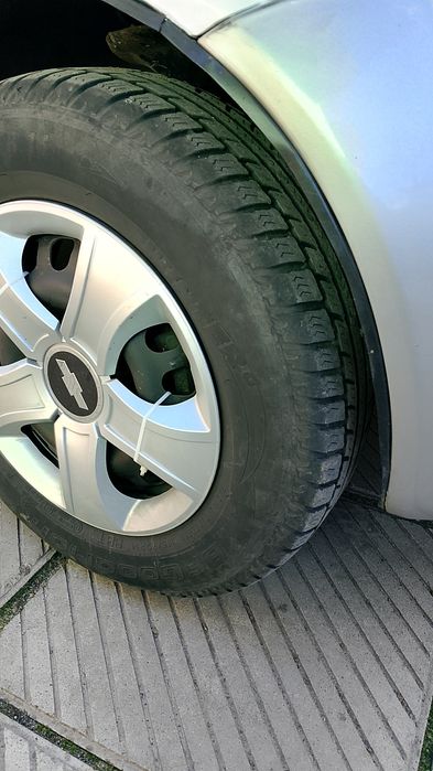Продам Авео в гарному стані все працює,зимова гума