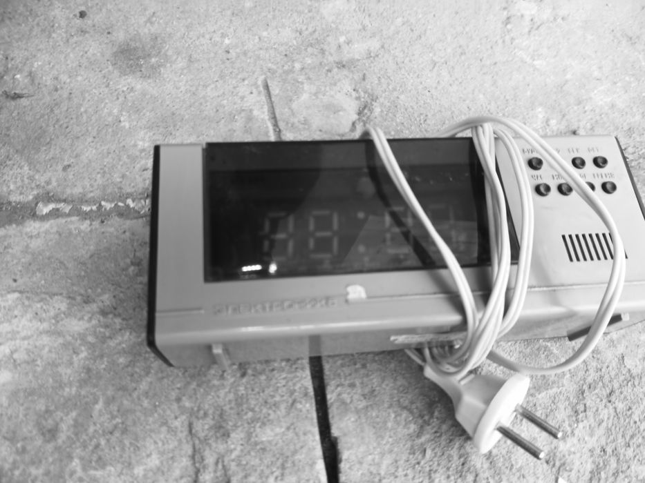 Годинний електронний Електроніка