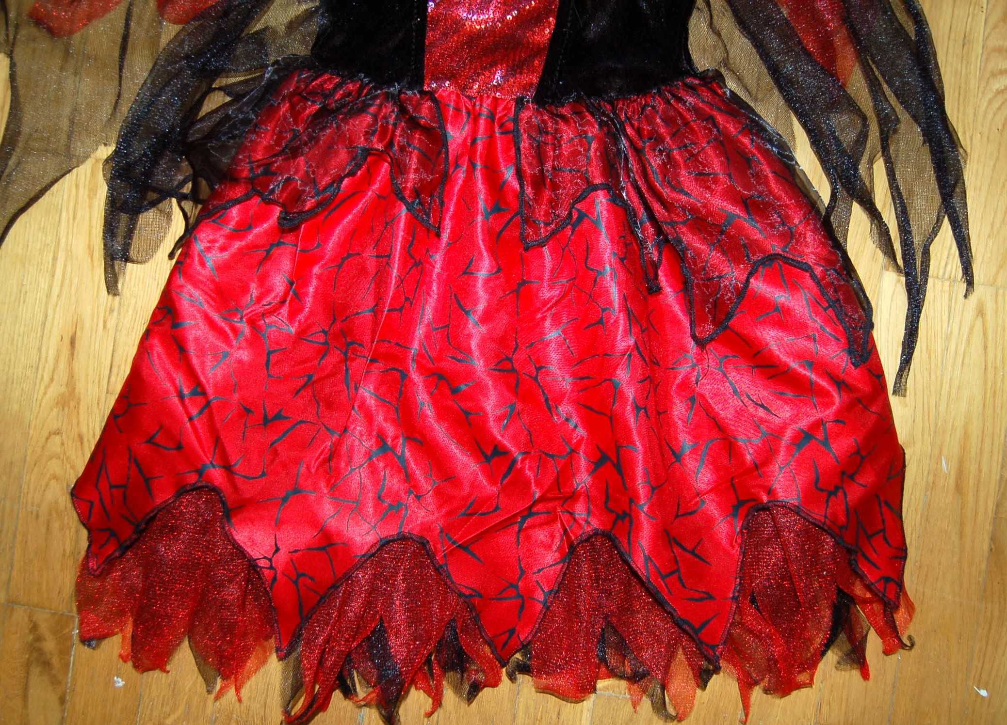 strój karnawałowy Diablica Czarownica 5-6 lat 110-116 cm