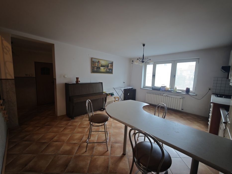 Pokój do wynajęcia z balkonem w spokojnej okolicy