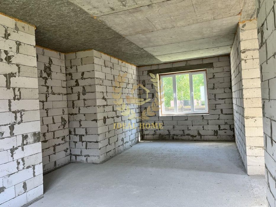 Продаж будинку в мальовничому місті Київа, метро Лісова