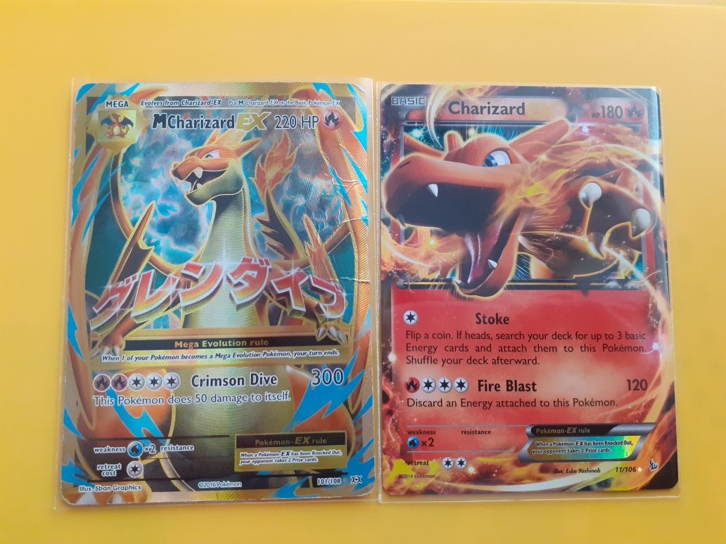 Pokémon Charizard e Mega Charizard