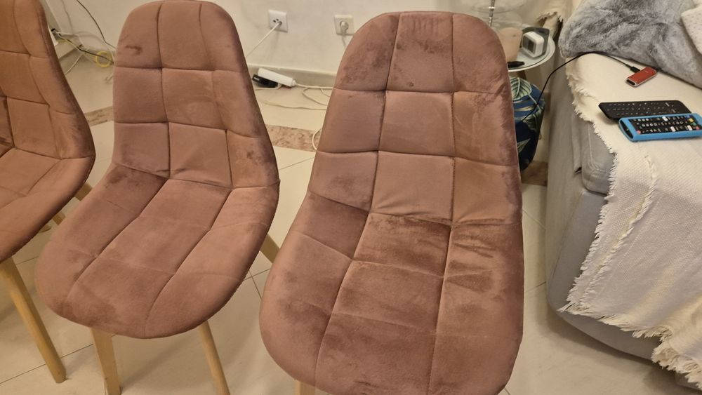 Cadeiras de jantar como novas