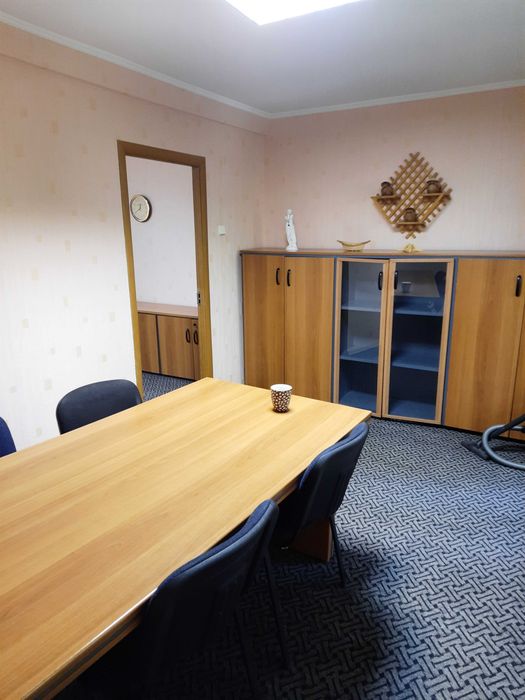 Квартира ідеальна під офіс закритого типу