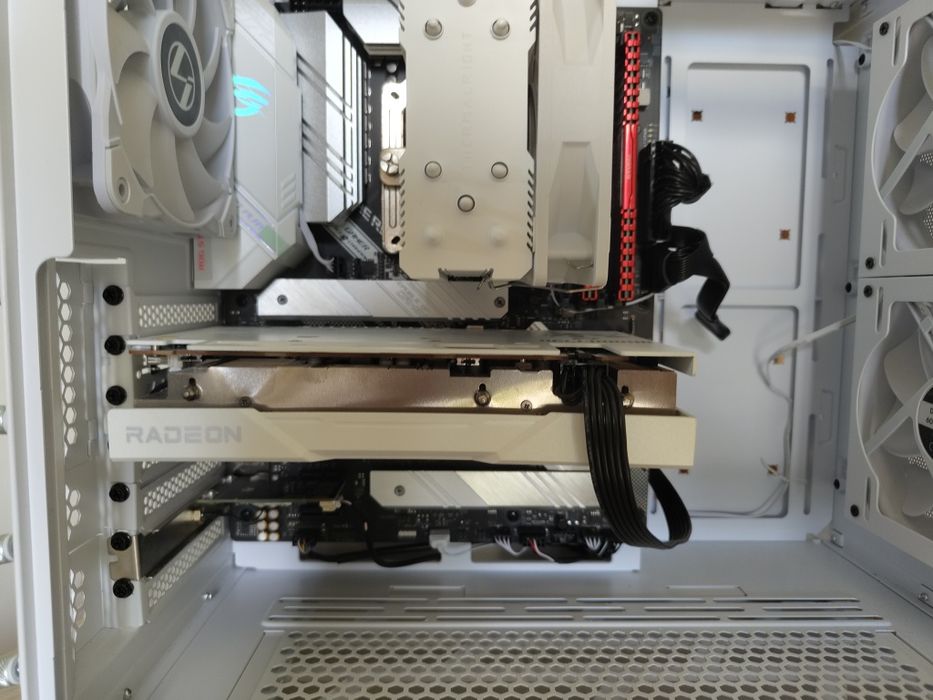 PC Computador Custom Branco lian li ASUS AMD RX 6650XT Ryzen 5 3600 3