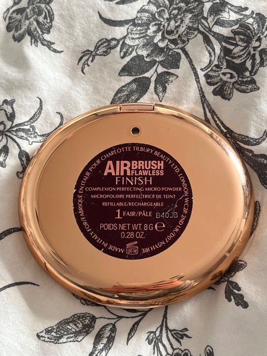 puder charlotte tilbury airbrush flawless