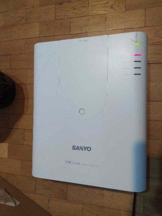 Проектор Sanyo PLC-XP100L