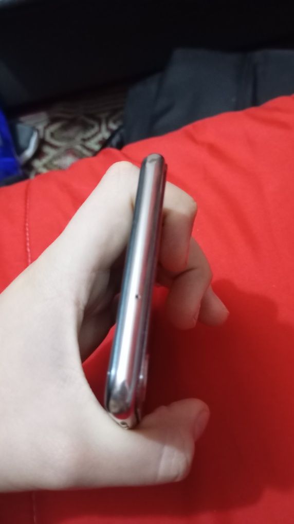 Galaxy A7 ( 2018 )