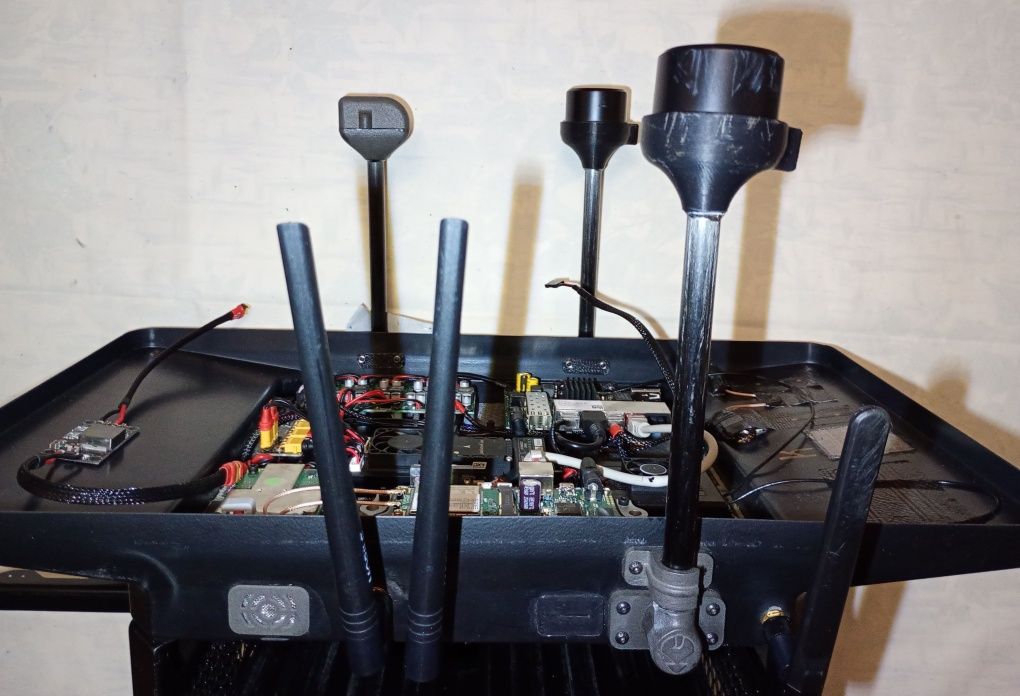 дрон бомбер Holybro RPi CM4  RB912R-2nD RB760iGS Septentrio AsteRx-m3