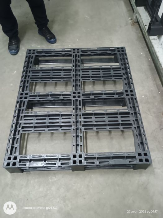 Піддон пластиковий 1000м*1200м