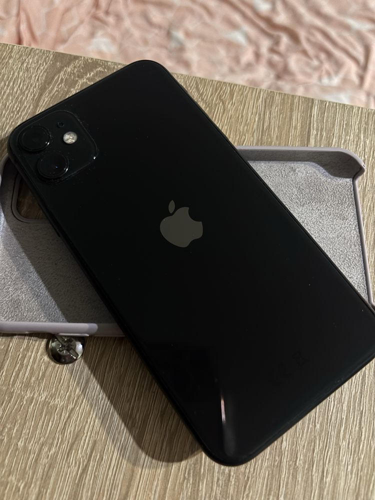 Продам iphone 11/64gb
