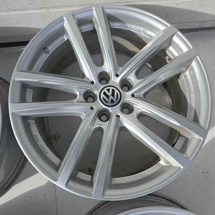 Alufelgi VW PASSAT B7 B8 CC TIGUAN I II Arteon SHARAN 18'' ET30 4x