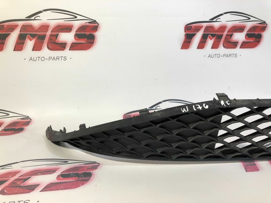 Grelha Parachoques MERCEDES W176 CLASSE A Original