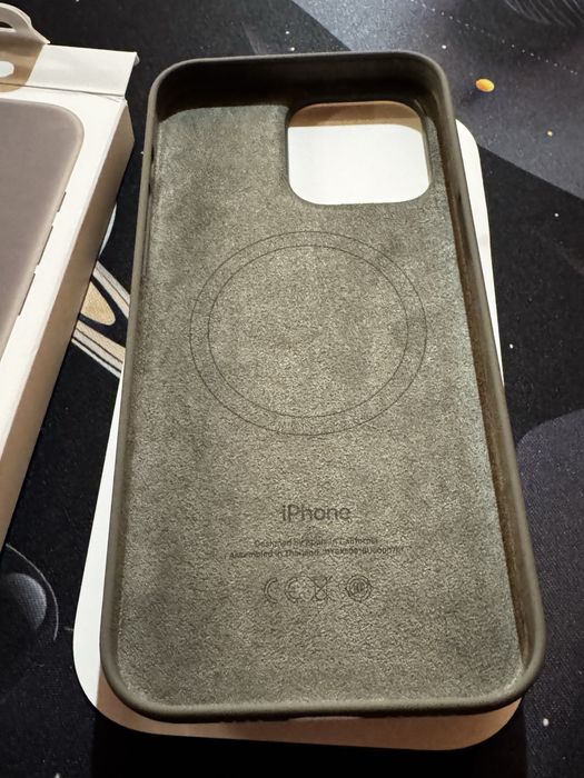 Оригінальний чохол Apple Silicone Case для iPhone 15 Pro Max