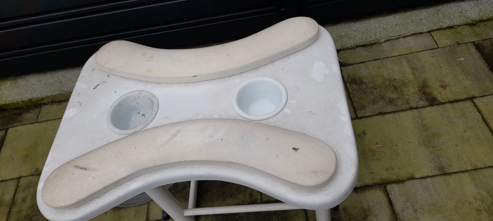 Stolik Manicure       .